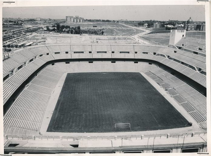 El estadio en 1955