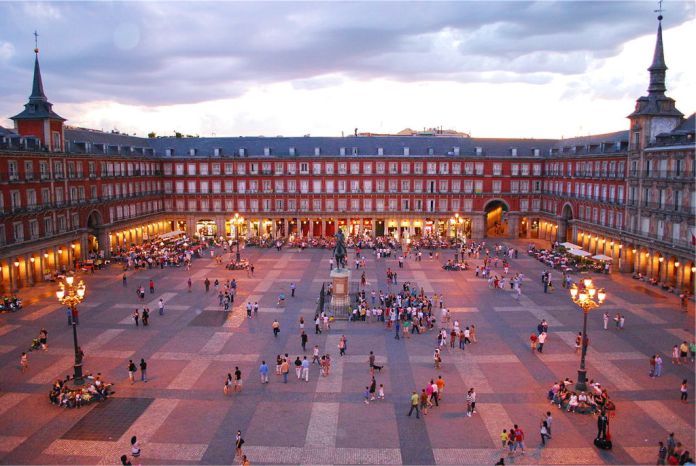 La Plaza Mayor de Madrid y algunas curiosidades de su larga historia