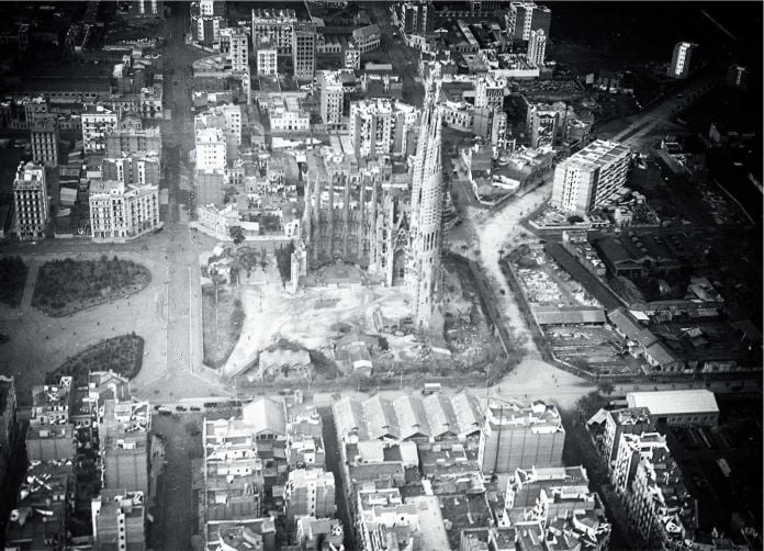 Imagen aérea del templo en 1930, por Walter Mittelholzer
