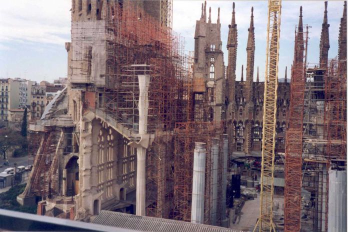 La Sagrada Familia en construcción en 1992